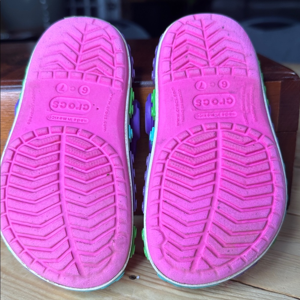 Crocs Girls Sz 6 C 7 pink - Picture 6 of 8